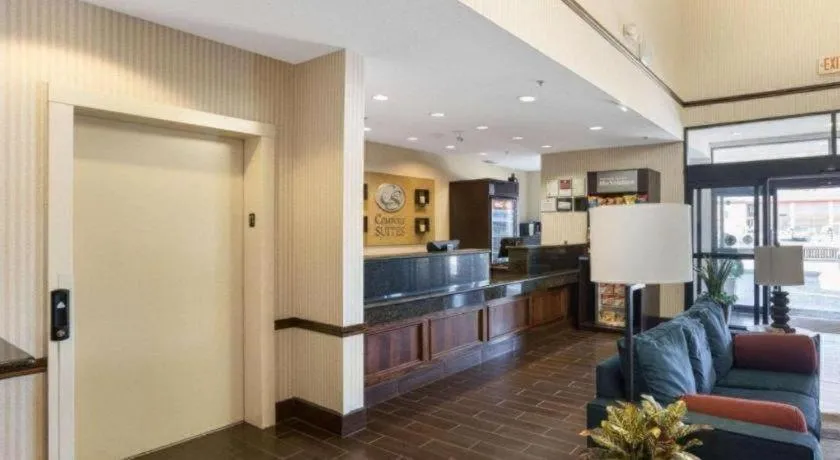 Comfort Suites