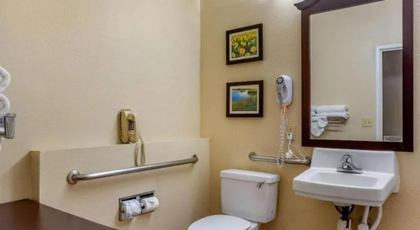 Comfort Suites Plainview