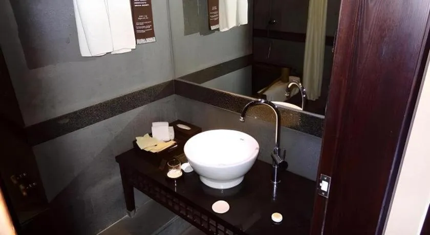 Riyuegu Hotsprings Resort