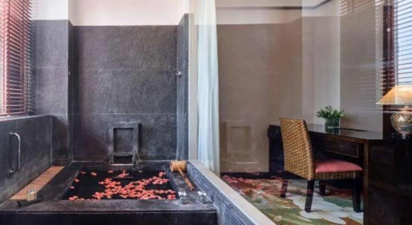 Riyuegu Hotsprings Resort