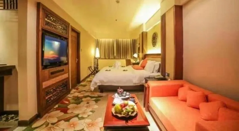 Bed in Riyuegu Hotsprings Resort