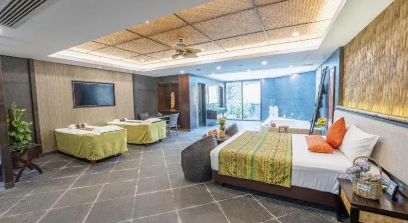 Bed in Riyuegu Hotsprings Resort Bed in Riyuegu Hotsprings Resort