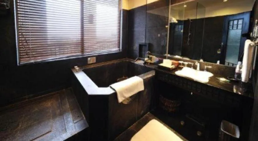 Riyuegu Hotsprings Resort