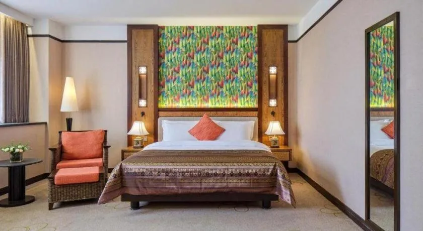 Bed in Riyuegu Hotsprings Resort