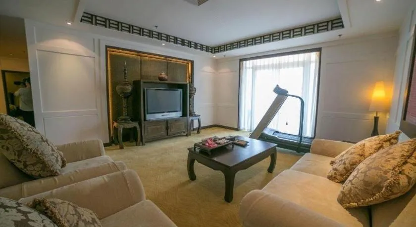 Riyuegu Hotsprings Resort