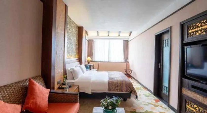 Bed in Riyuegu Hotsprings Resort