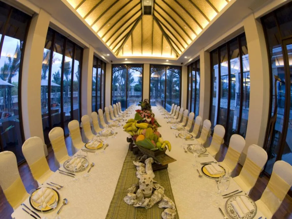 Riyuegu Hotsprings Resort