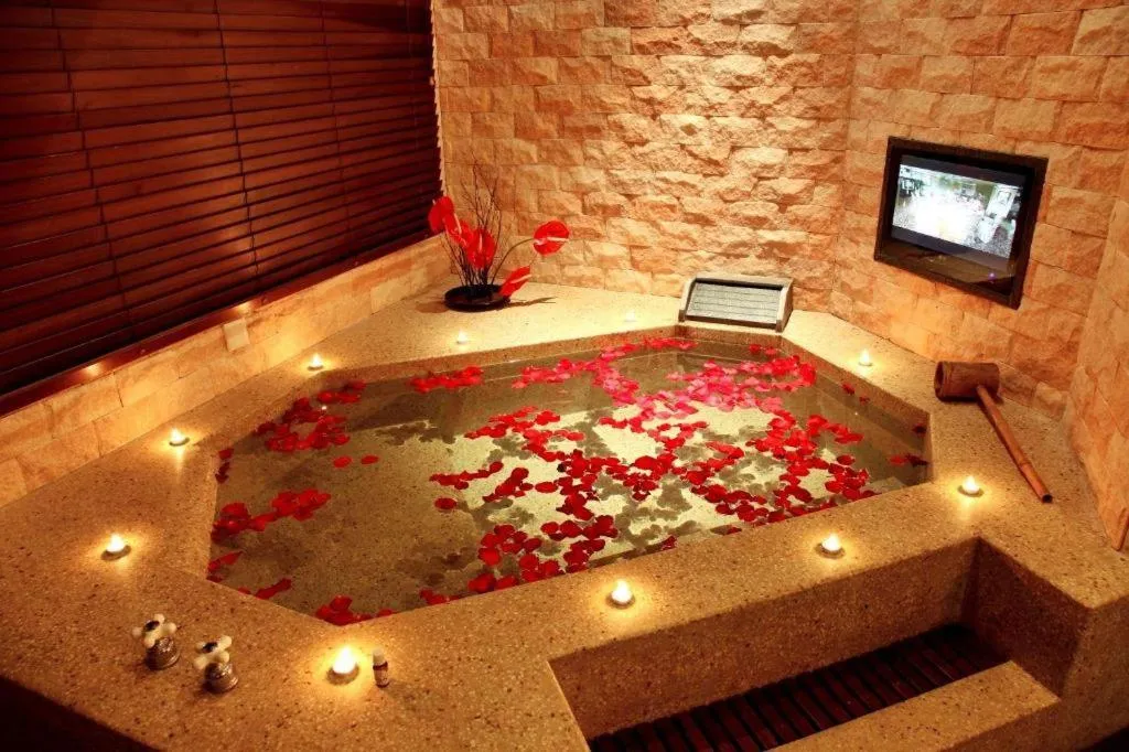 Riyuegu Hotsprings Resort