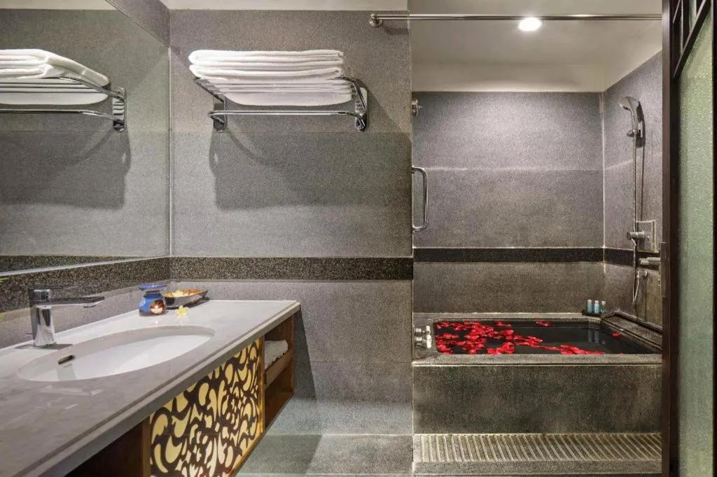 Riyuegu Hotsprings Resort