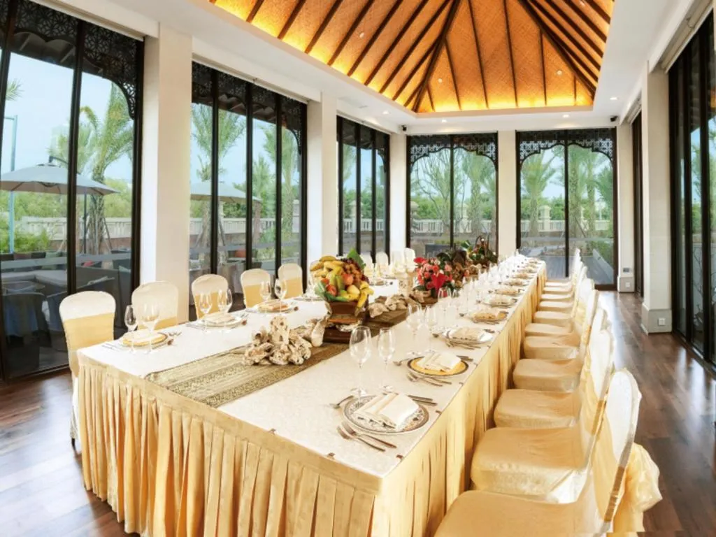 Riyuegu Hotsprings Resort