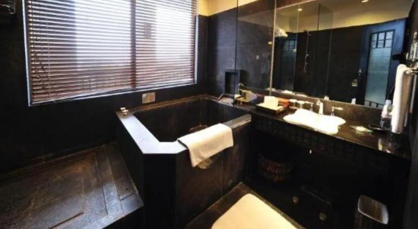 Riyuegu Hotsprings Resort