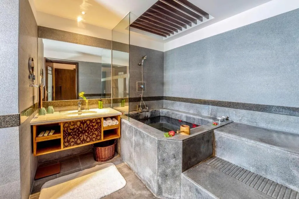 Riyuegu Hotsprings Resort