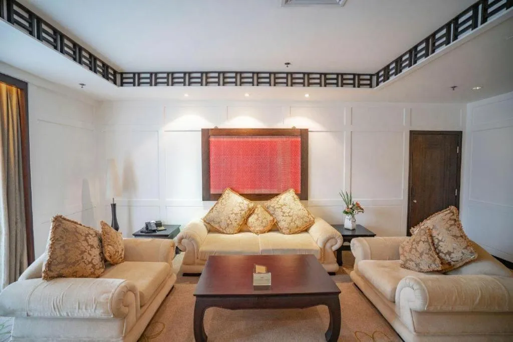 Riyuegu Hotsprings Resort