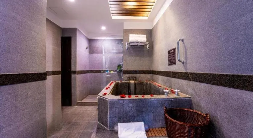 Riyuegu Hotsprings Resort