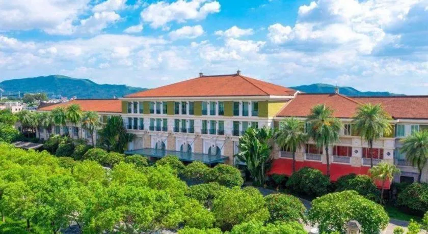 Riyuegu Hotsprings Resort