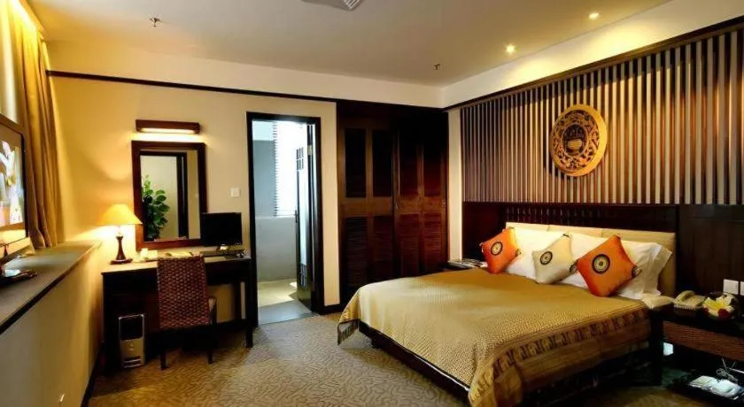 Bed in Riyuegu Hotsprings Resort