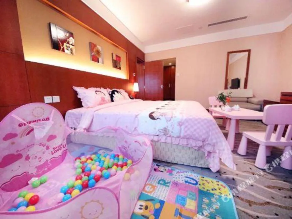 Bed in Xiamen Jingmin Central Hotel