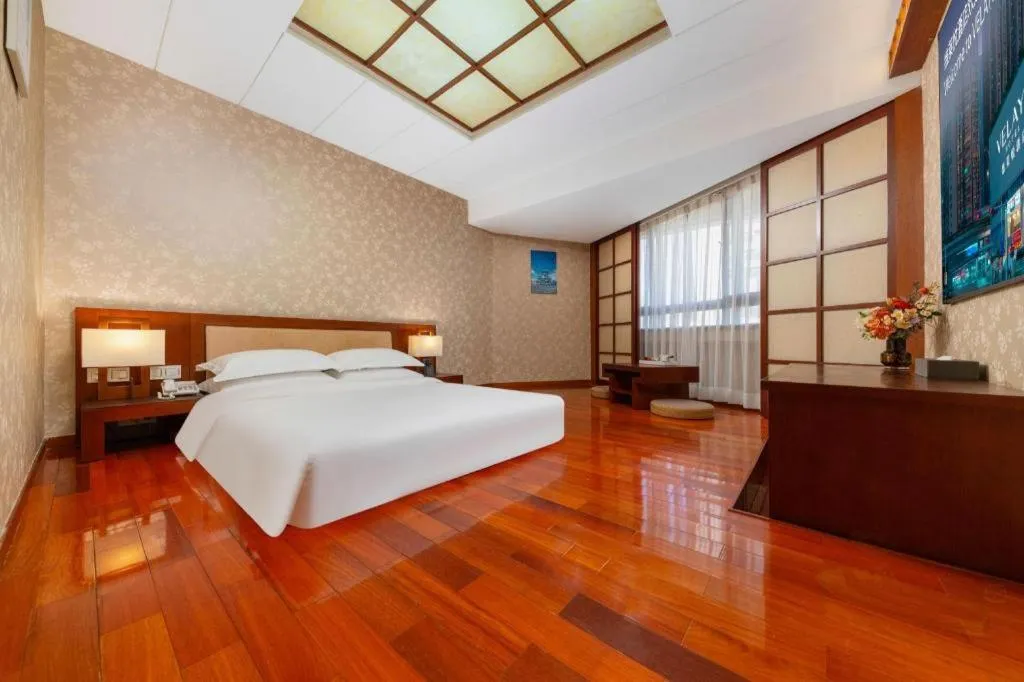 Bed in Century Plaza Hotel