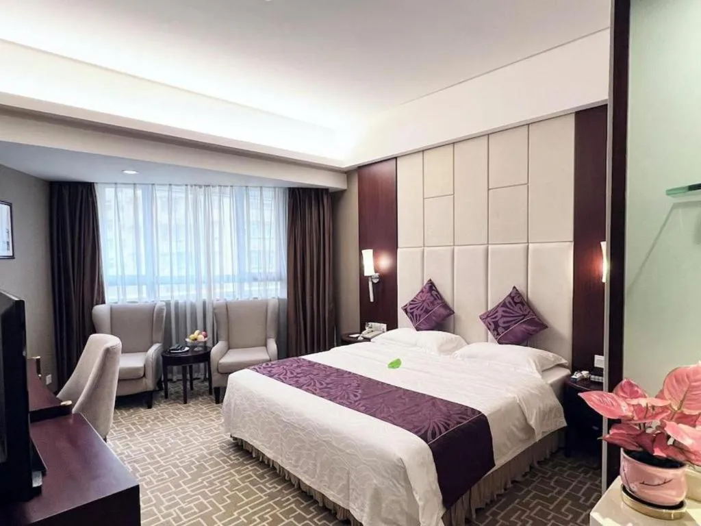 Bed in Century Plaza Hotel