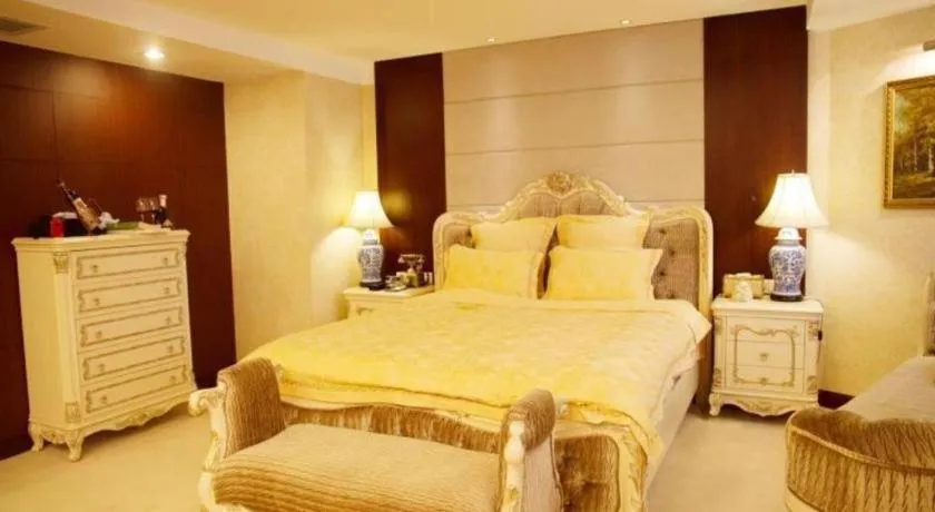 Bed in Century Plaza Hotel