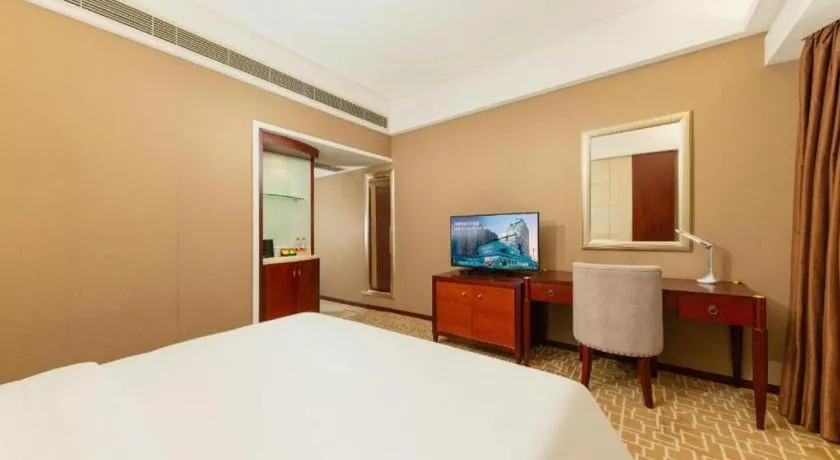 Bed in Century Plaza Hotel