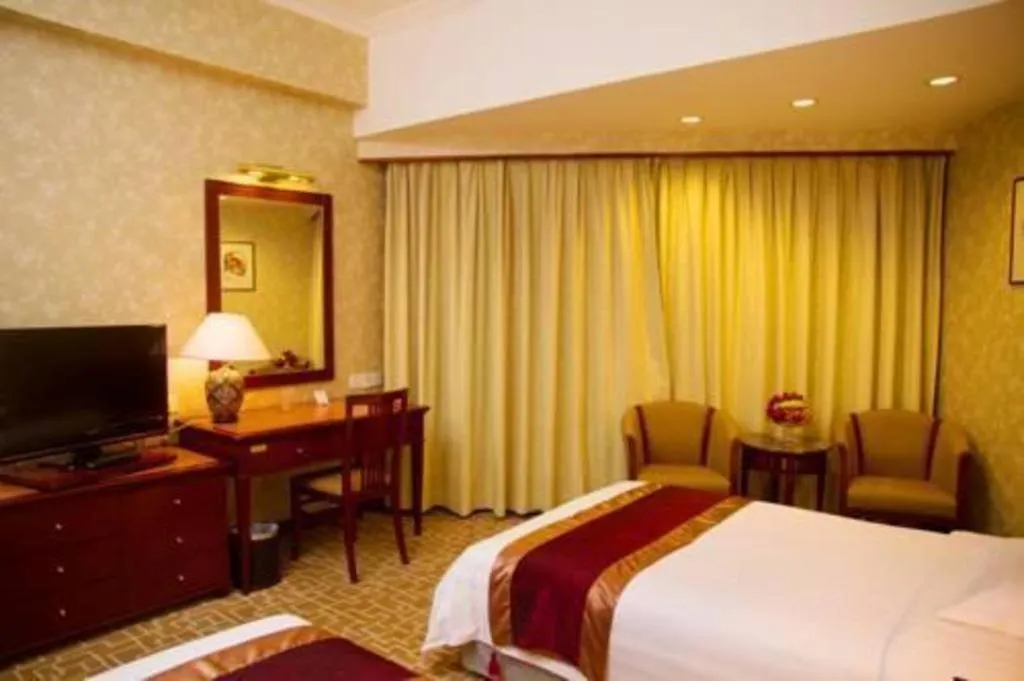 Bed in Century Plaza Hotel