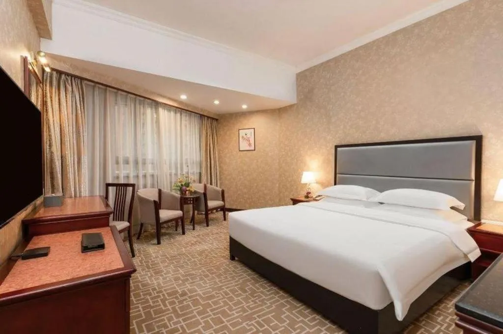 Bed in Century Plaza Hotel