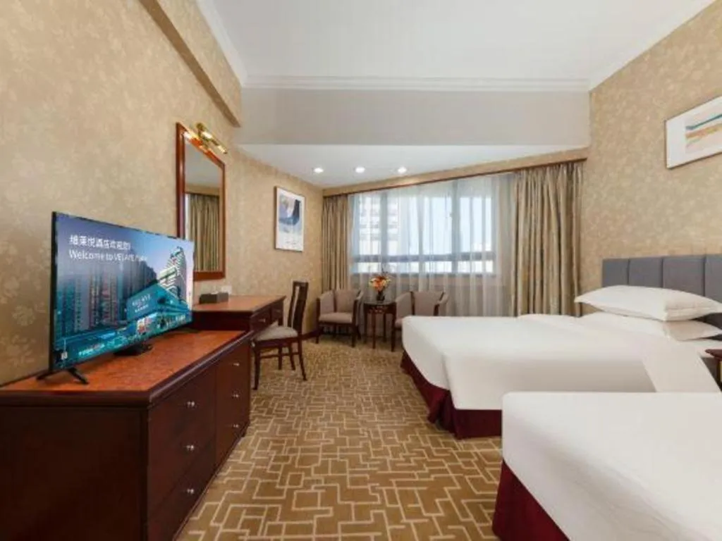 Bed in Century Plaza Hotel