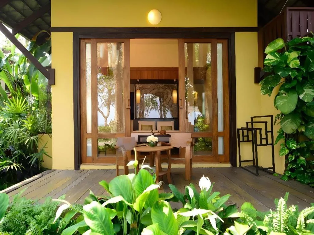 Baan Talay Dao Resort