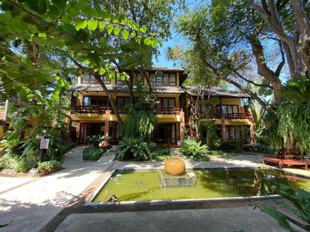 Baan Talay Dao Resort