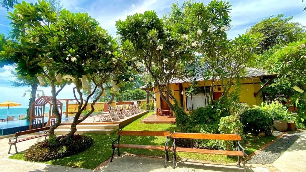 Baan Talay Dao Resort
