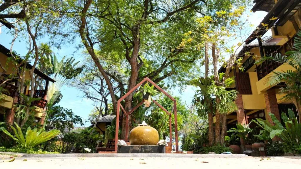 Baan Talay Dao Resort