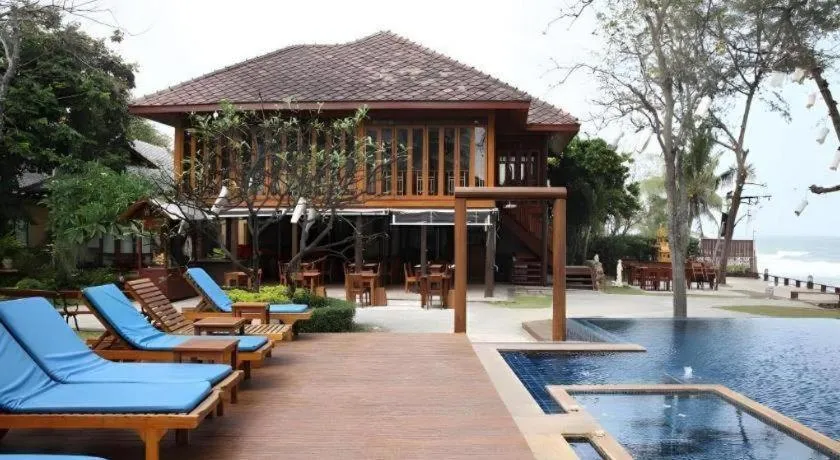 Baan Talay Dao Resort