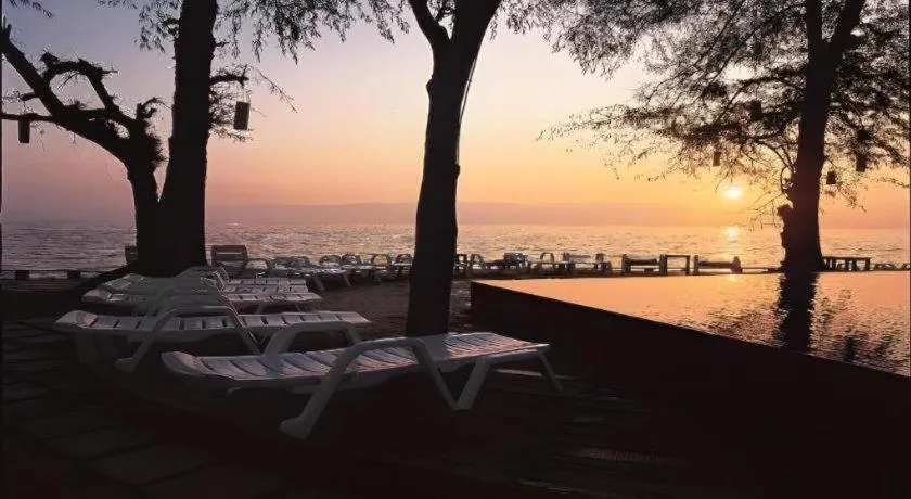 Baan Talay Dao Resort