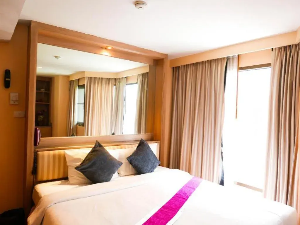 Bed in Best Comfort Bangkok Hotel Bed in Best Comfort Bangkok Hotel