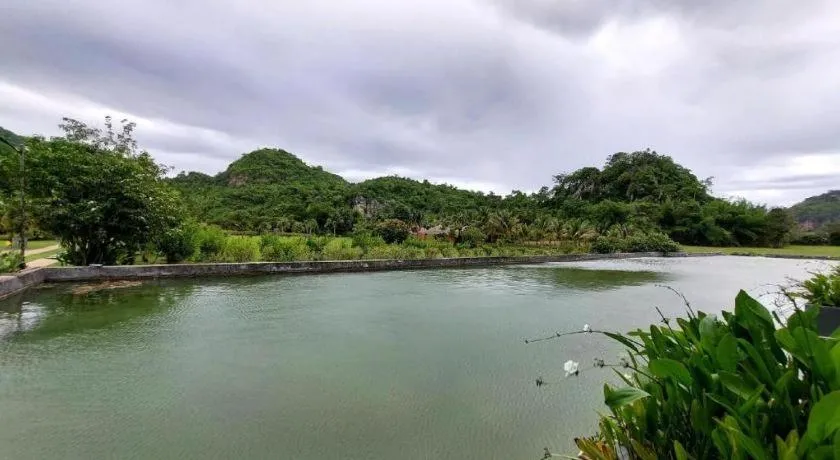 Avartarn Miracles Hotel