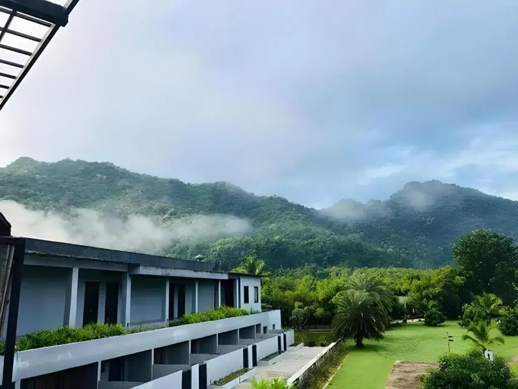 Avartarn Miracles Hotel Avartarn Miracles Hotel