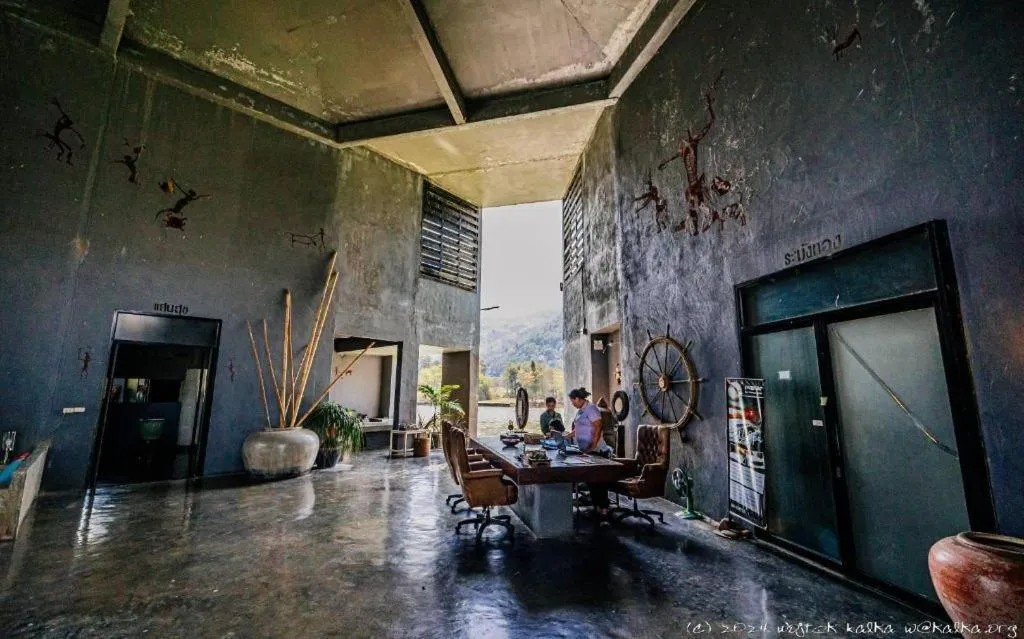 Avartarn Miracles Hotel