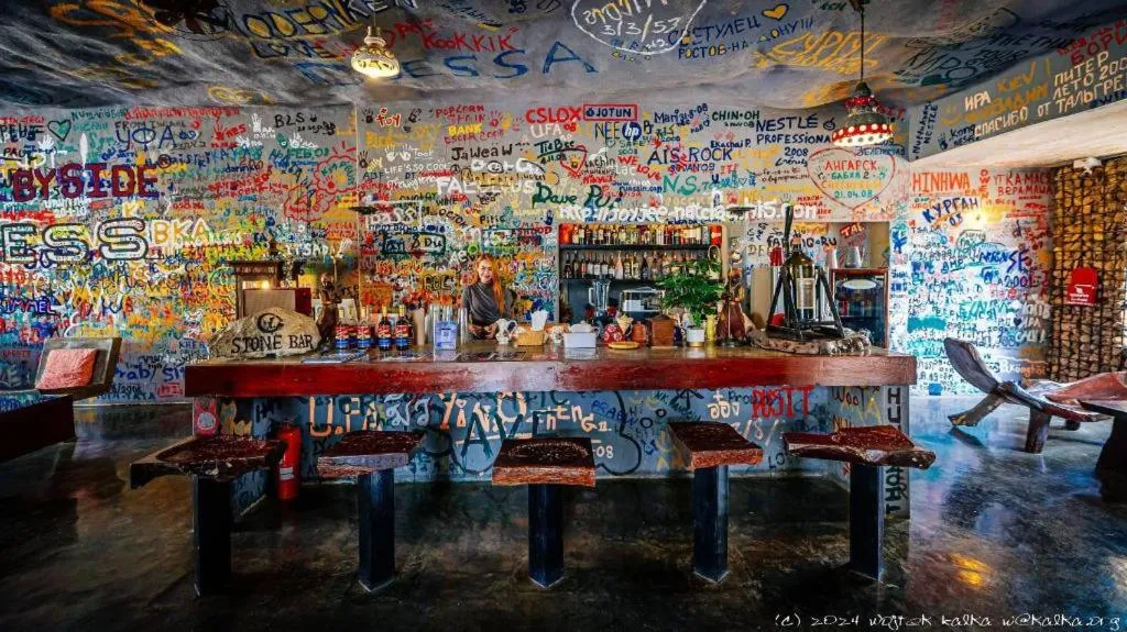 Avartarn Miracles Hotel