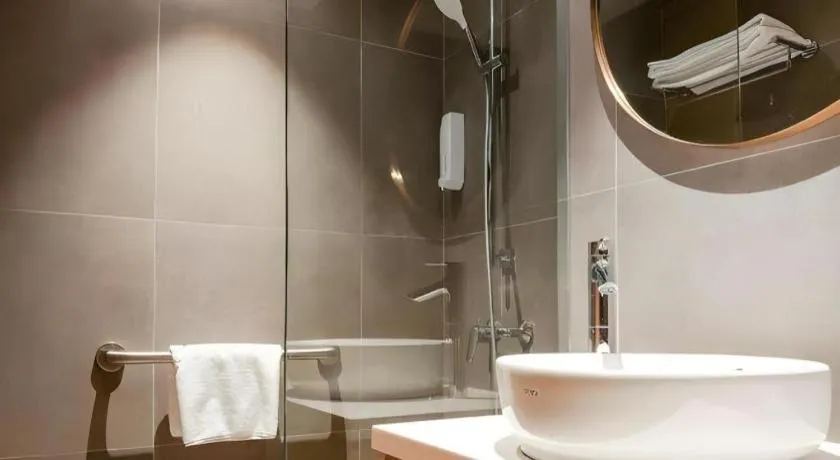 Caritas Oswald Cheung International House