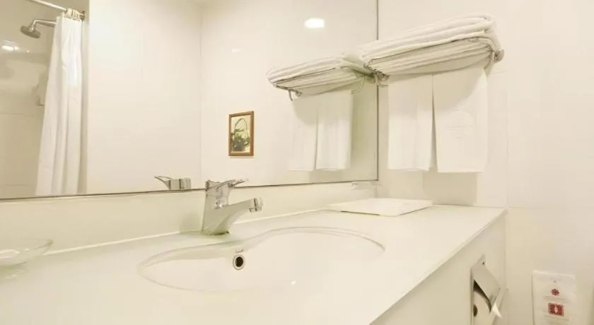 Caritas Oswald Cheung International House