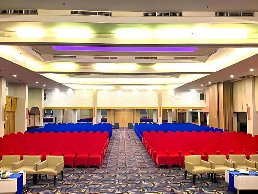 Horison Ultima Makassar