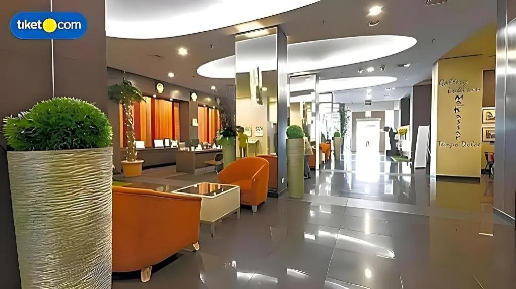 Horison Ultima Makassar