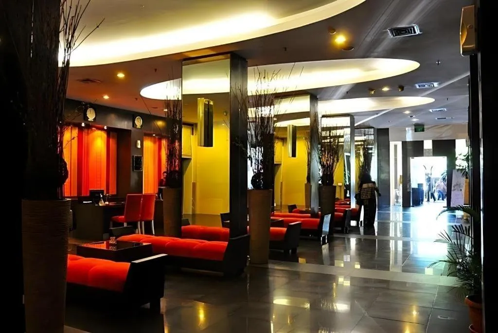 Horison Ultima Makassar