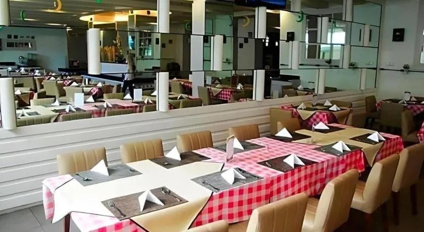 Horison Ultima Makassar