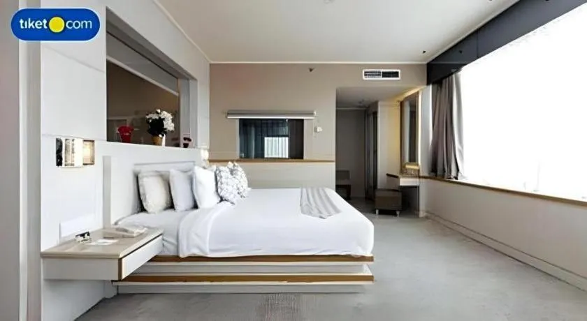 Bed in Horison Ultima Makassar