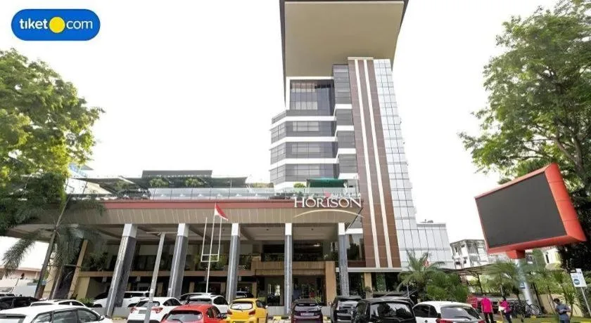 Horison Ultima Makassar