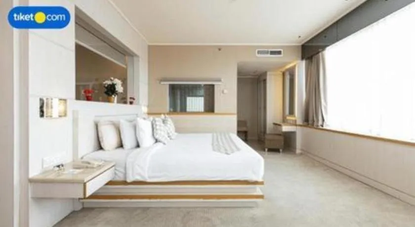 Bed in Horison Ultima Makassar