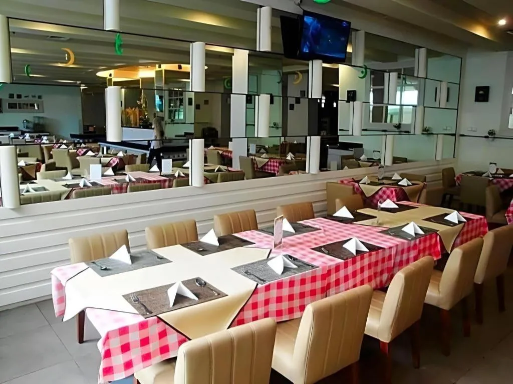 Horison Ultima Makassar