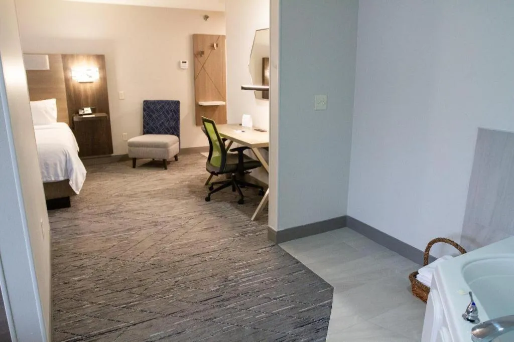 Bed in Holiday Inn Express O'Neill By IHG